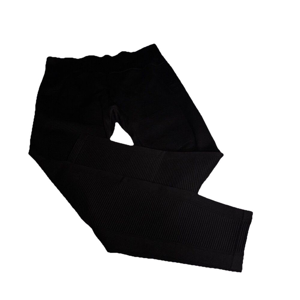 Black Clover Leggings Size M Women’s Stretch Spandex Blend